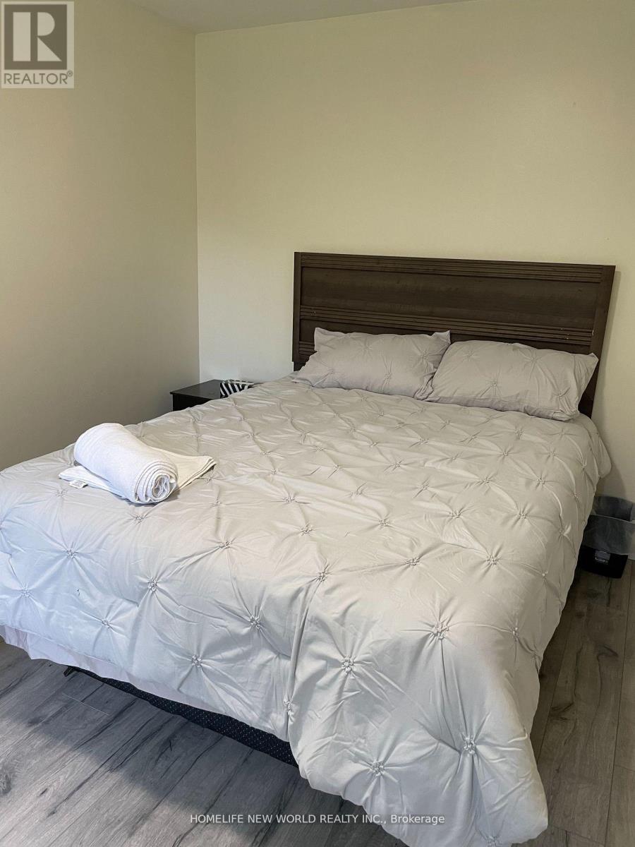 862 Hillcrest Road, Pickering (West Shore), Ontario  L1W 2P7 - Photo 4 - E12756728