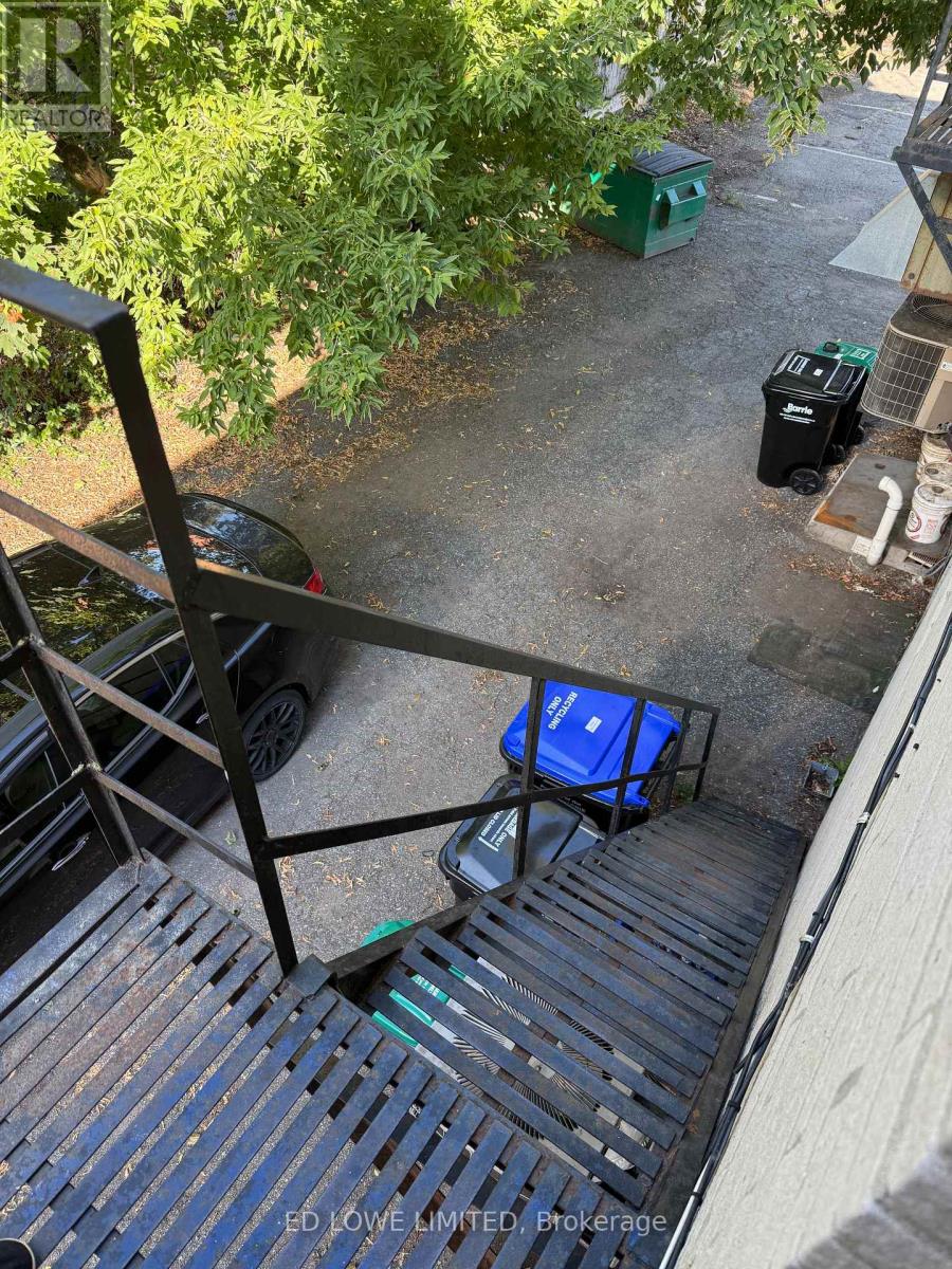 C & D - 54 Maple Avenue, Barrie, Ontario  L4N 1R8 - Photo 15 - S12422208