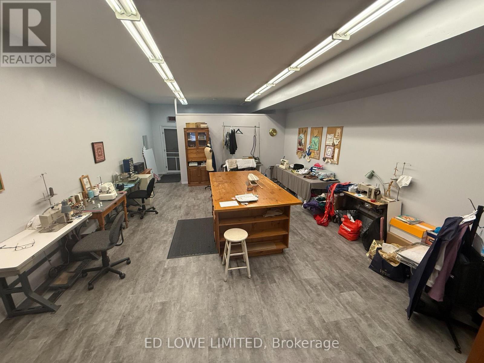 C & D - 54 Maple Avenue, Barrie, Ontario  L4N 1R8 - Photo 7 - S12422208