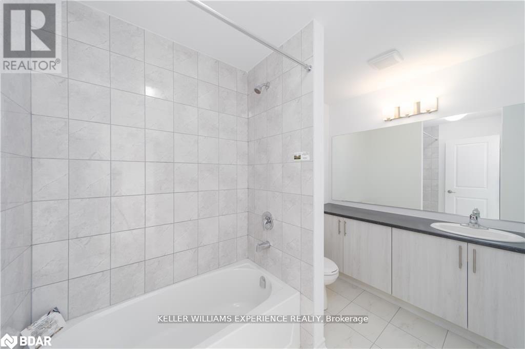 47 Pumpkin Corner Crescent, Barrie, Ontario  L9J 0T7 - Photo 6 - S12755438