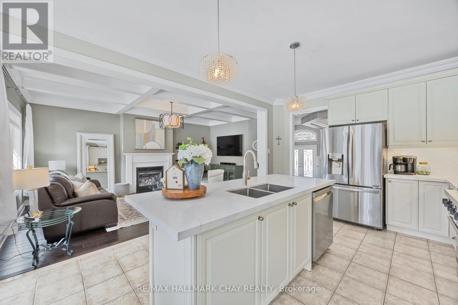 16 Basswood Drive, Wasaga Beach, Ontario  L9Z 0A9 - Photo 12 - S12755474