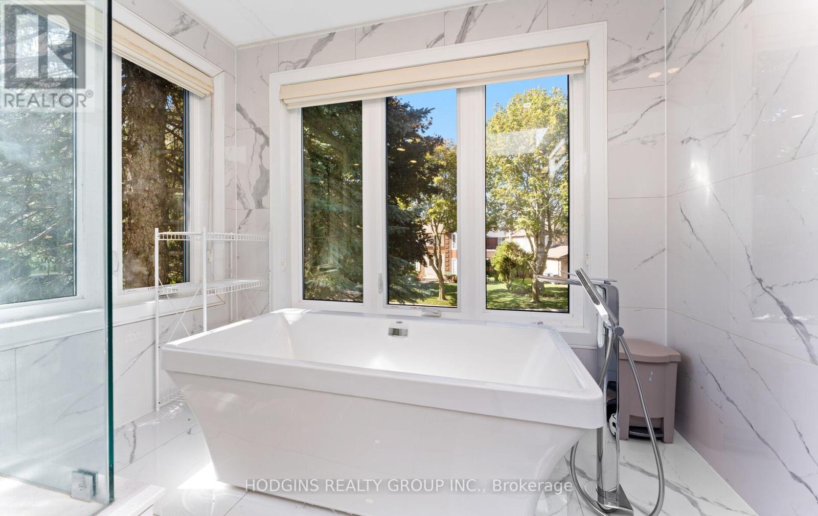 1670 Caverly Court, Mississauga, Ontario  L5L 3L7 - Photo 26 - W12730912