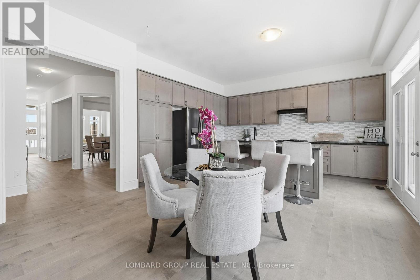 37 North Park Boulevard, Oakville, Ontario  L6M 0W8 - Photo 11 - W12737300