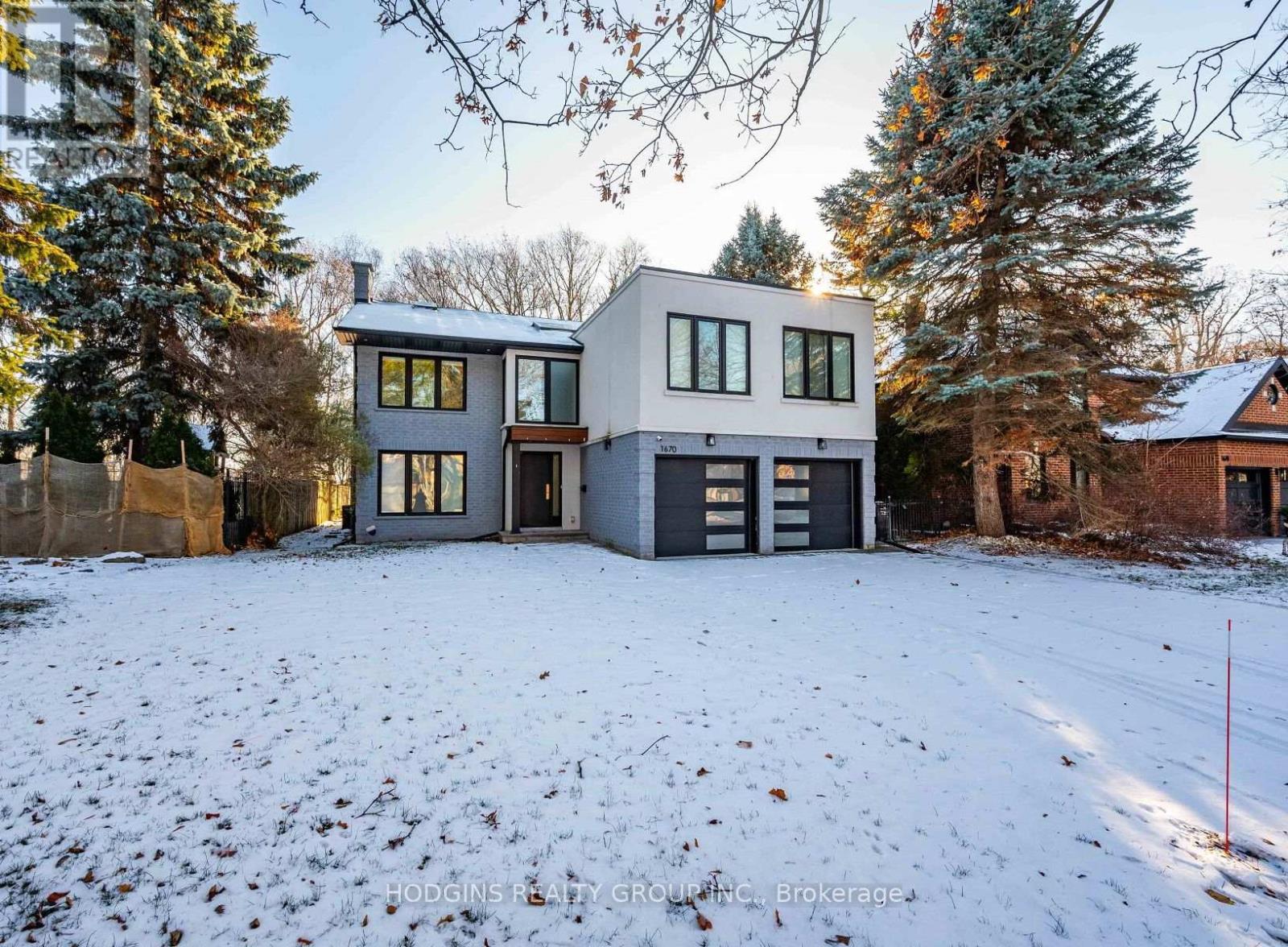 1670 Caverly Court, Mississauga, Ontario  L5L 3L7 - Photo 3 - W12730912