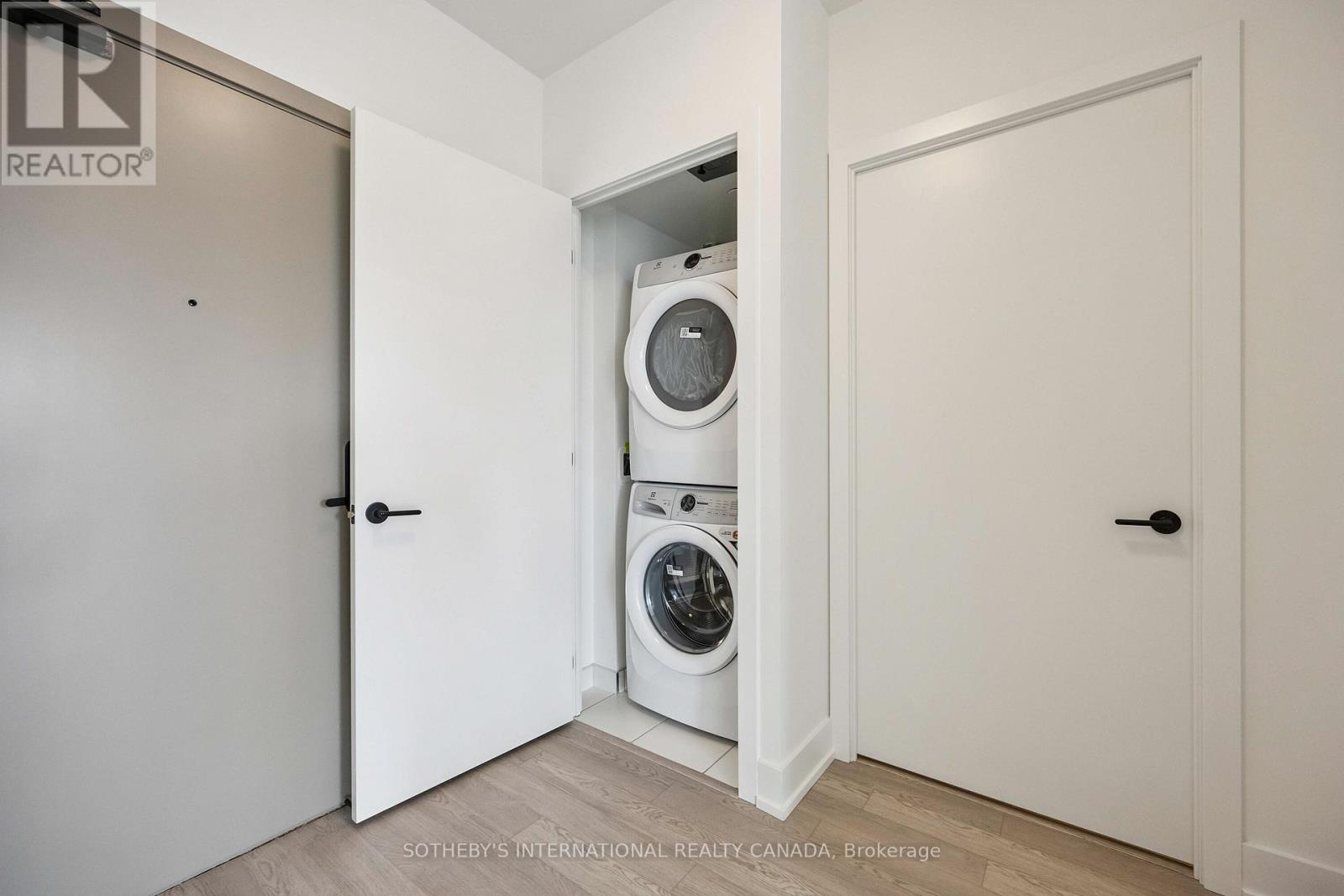 405 - 2075 King Road, King (King City), Ontario  L7B 0R6 - Photo 13 - N12756742