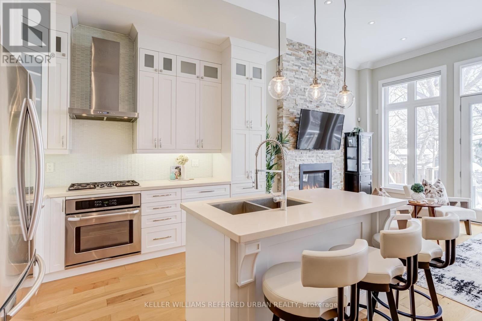 31b Royal York Road, Toronto, Ontario  M8V 2T3 - Photo 12 - W12750390