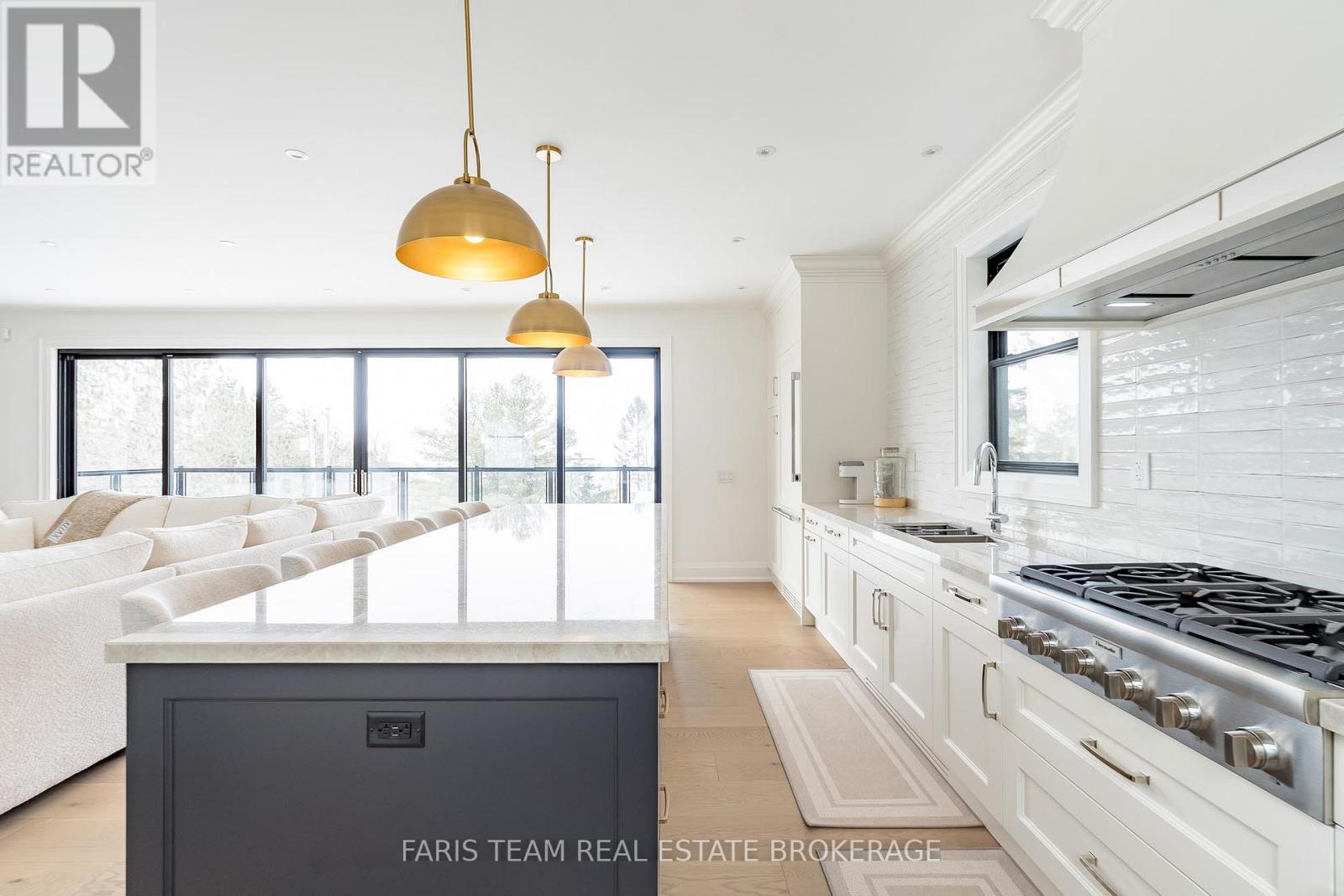 23 Trew Avenue, Tiny, Ontario  L0L 2T0 - Photo 7 - S12756712