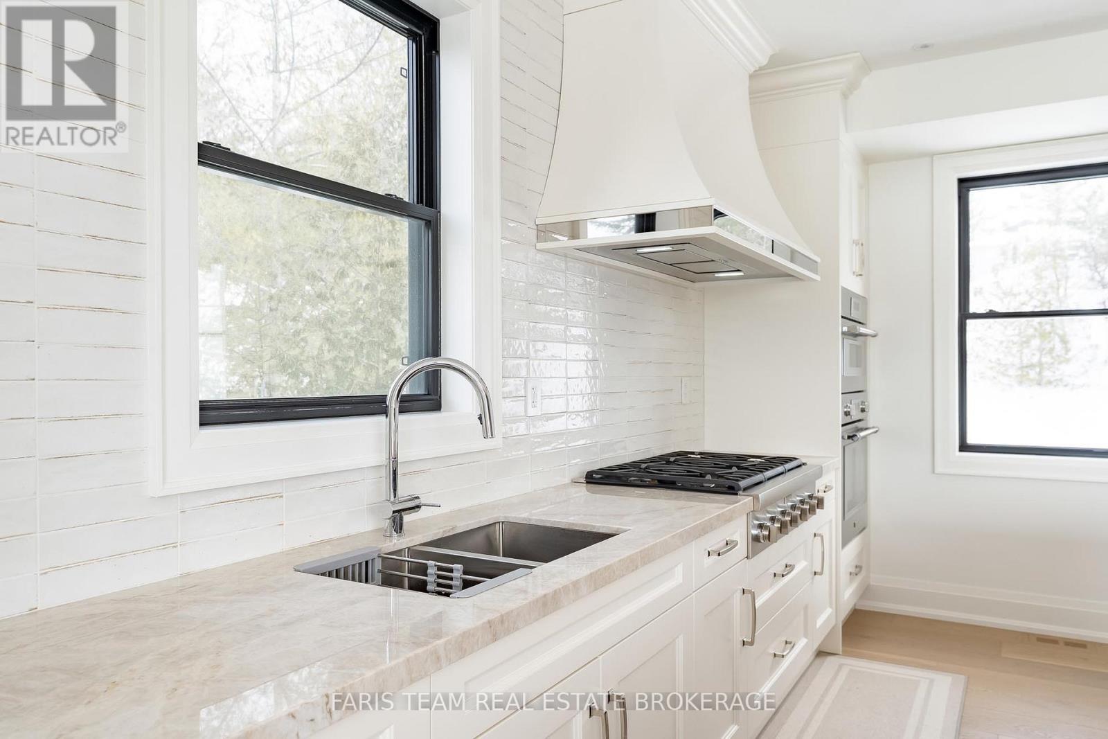 23 Trew Avenue, Tiny, Ontario  L0L 2T0 - Photo 9 - S12756712