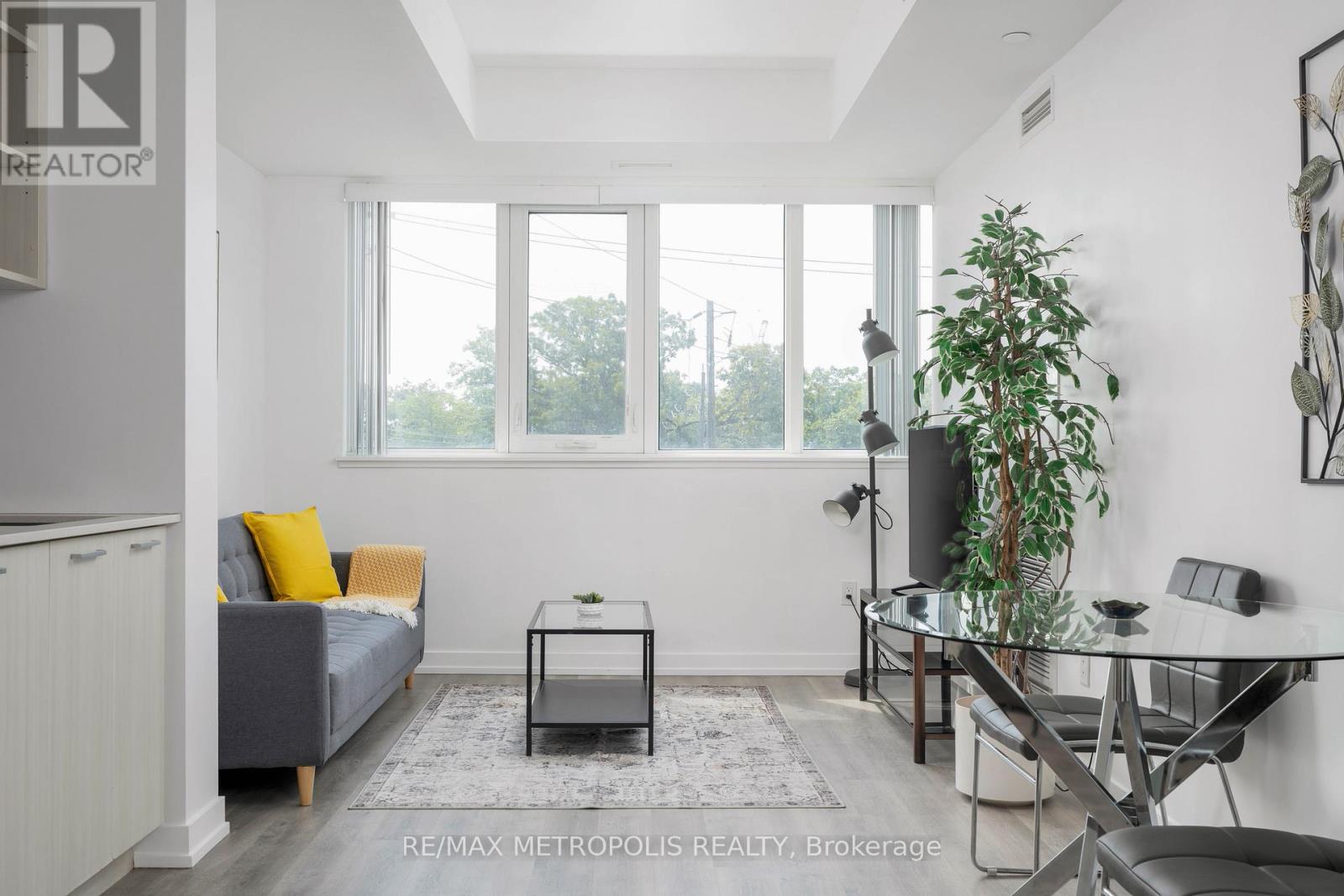 307 - 2300 St Clair Avenue W, Toronto, Ontario  M6N 0B3 - Photo 3 - W12751162