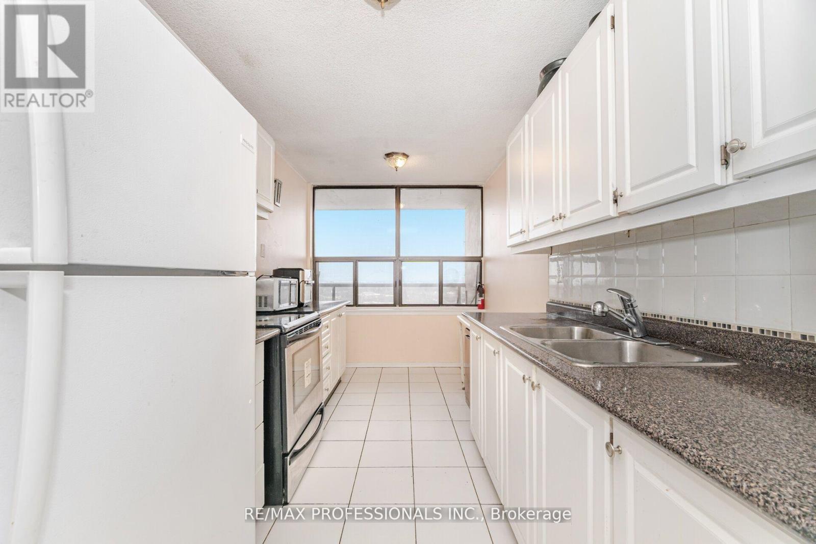 1109 - 4 Kings Cross Road, Brampton, Ontario  L6T 3X8 - Photo 14 - W12752998