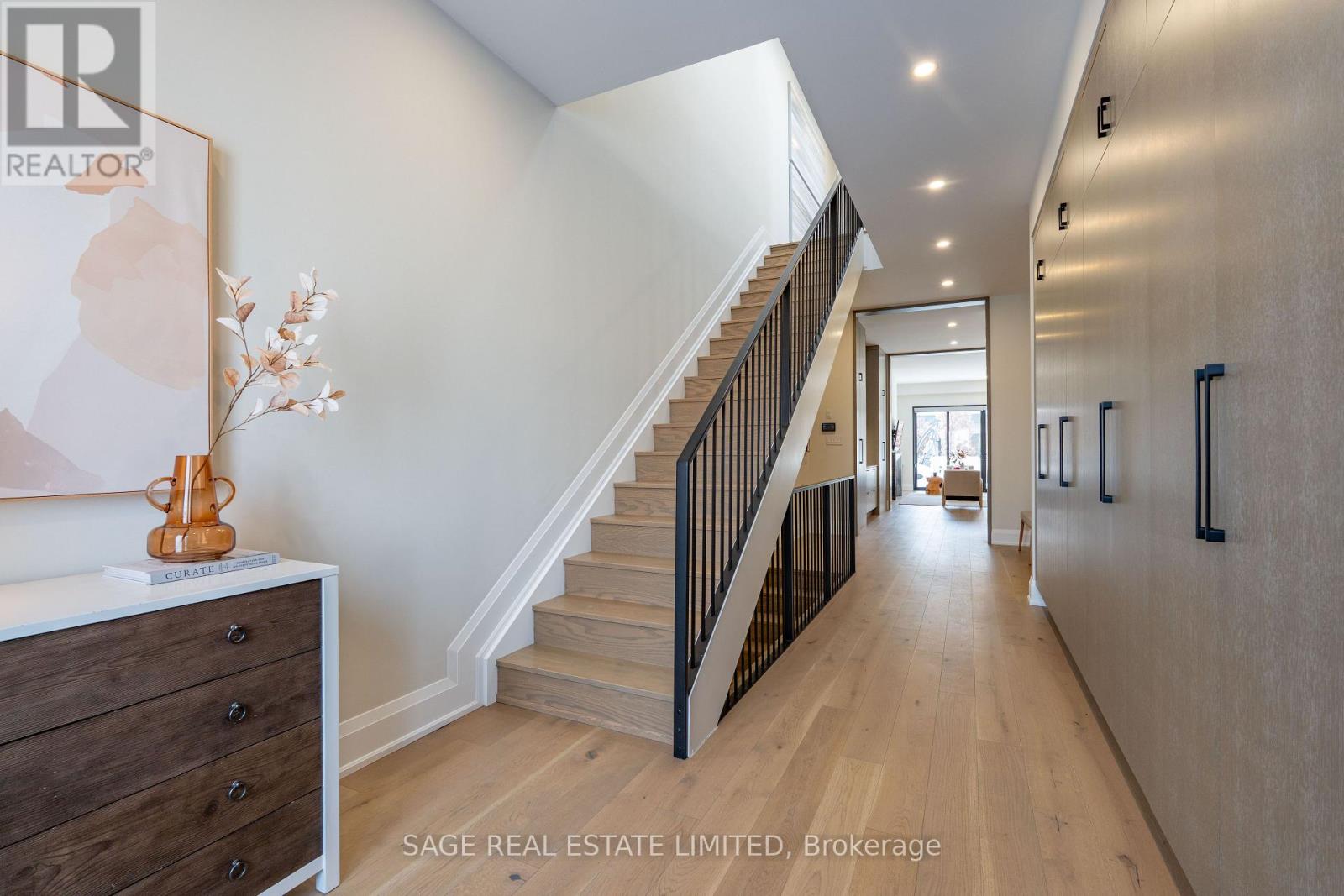 10 Brant Avenue, Mississauga (Port Credit), Ontario  L5G 3N8 - Photo 17 - W12753040