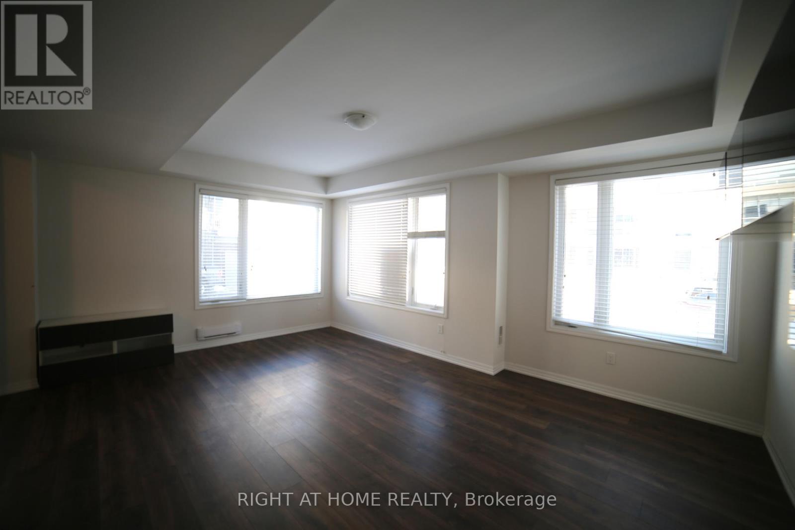 33 - 3019 Creekshore Common, Oakville (Go Glenorchy), Ontario  L6M 1L8 - Photo 5 - W12753266