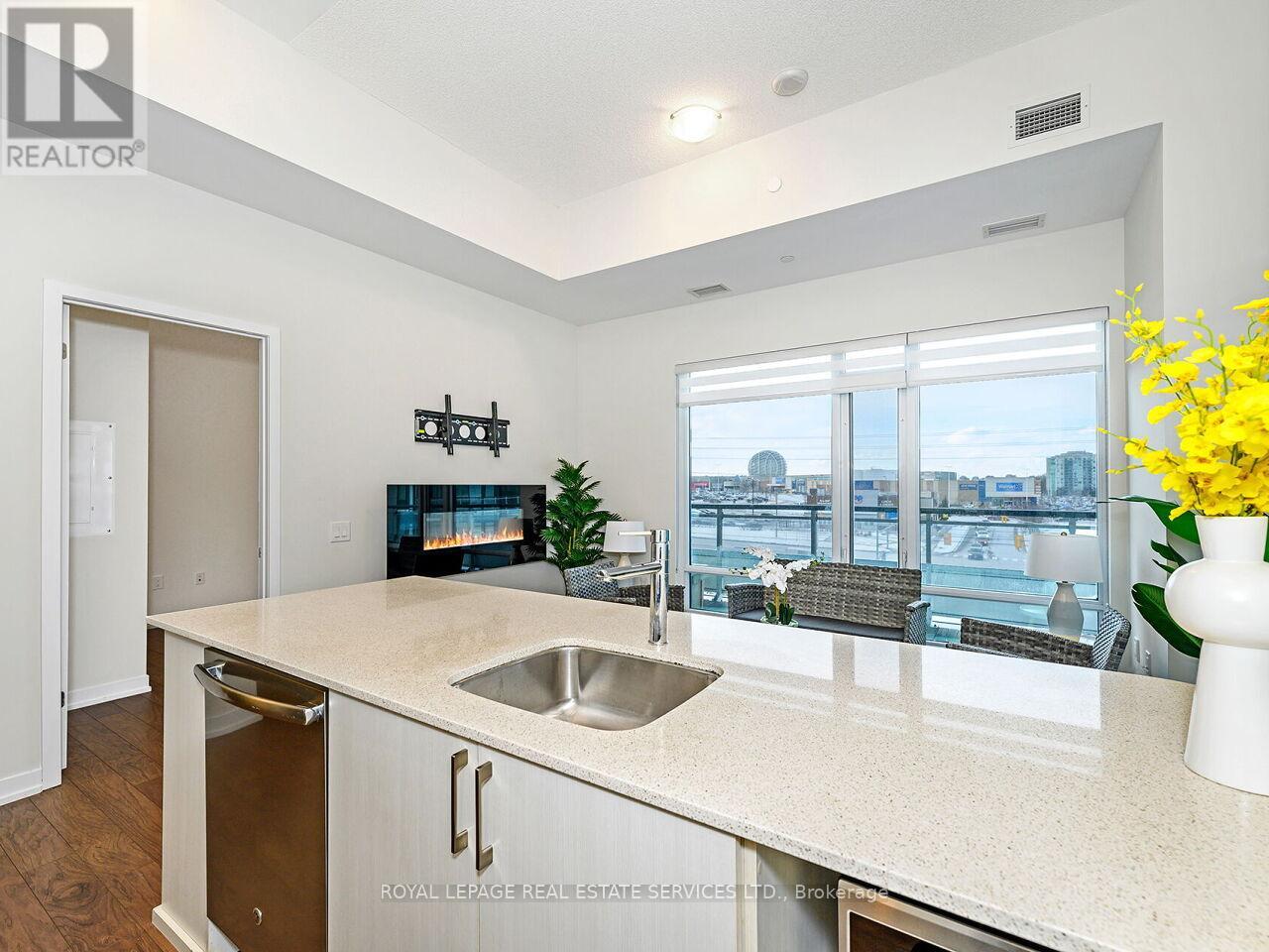 408 - 2560 Eglinton Avenue W, Mississauga, Ontario  L5M 0Y3 - Photo 10 - W12753082