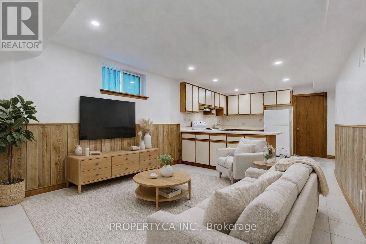 1469 Brentano Boulevard, Mississauga (Lakeview), Ontario  L4X 1A2 - Photo 2 - W12753940