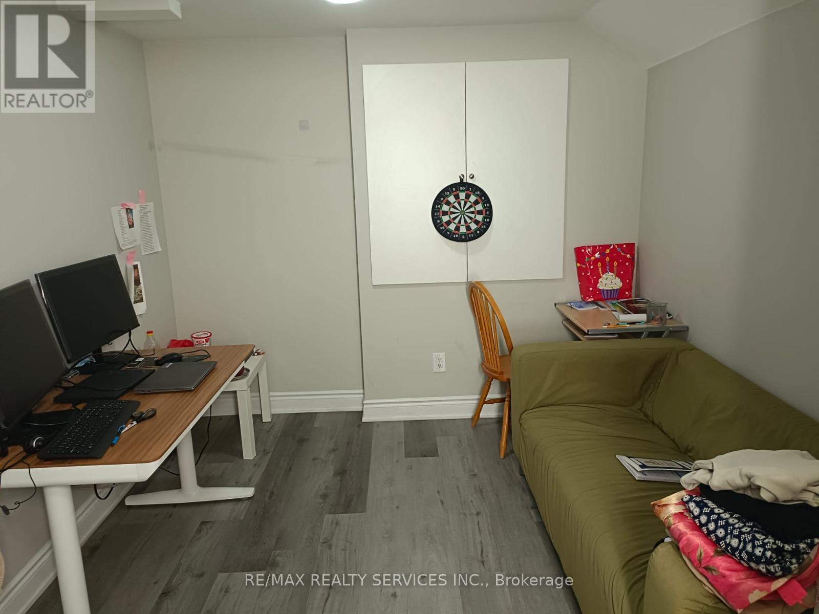 150 Dells Crescent, Brampton (Fletcher's Meadow), Ontario  L7A 2R4 - Photo 5 - W12754134