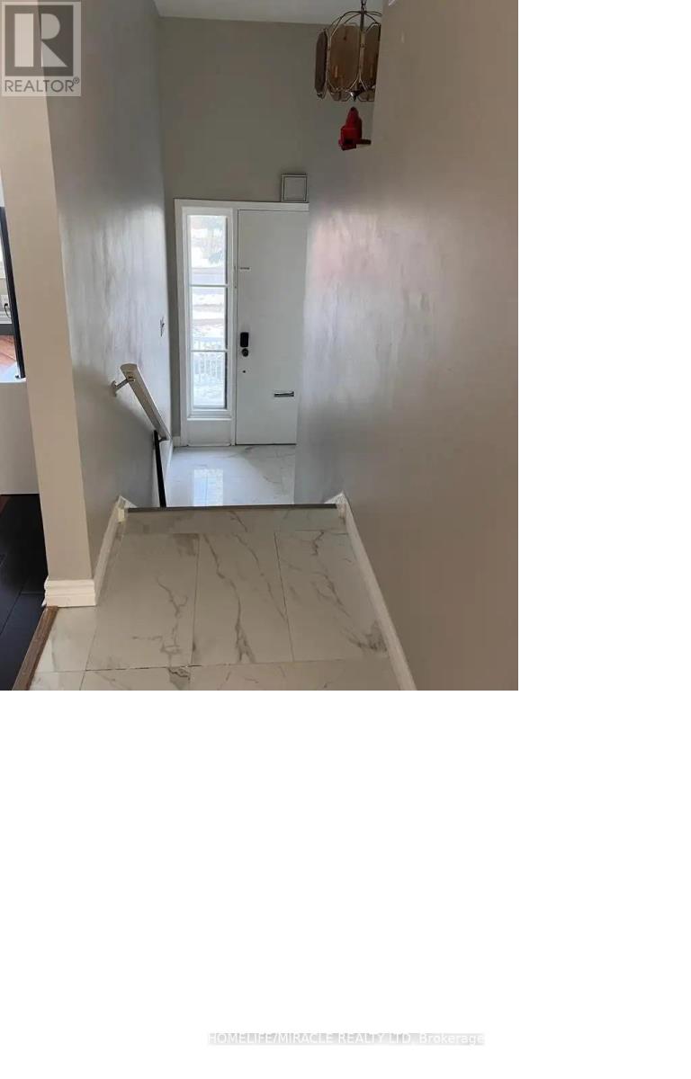 Main - 219 Mcmurchy Avenue, Brampton (Brampton South), Ontario  L6Y 1Z2 - Photo 7 - W12754276