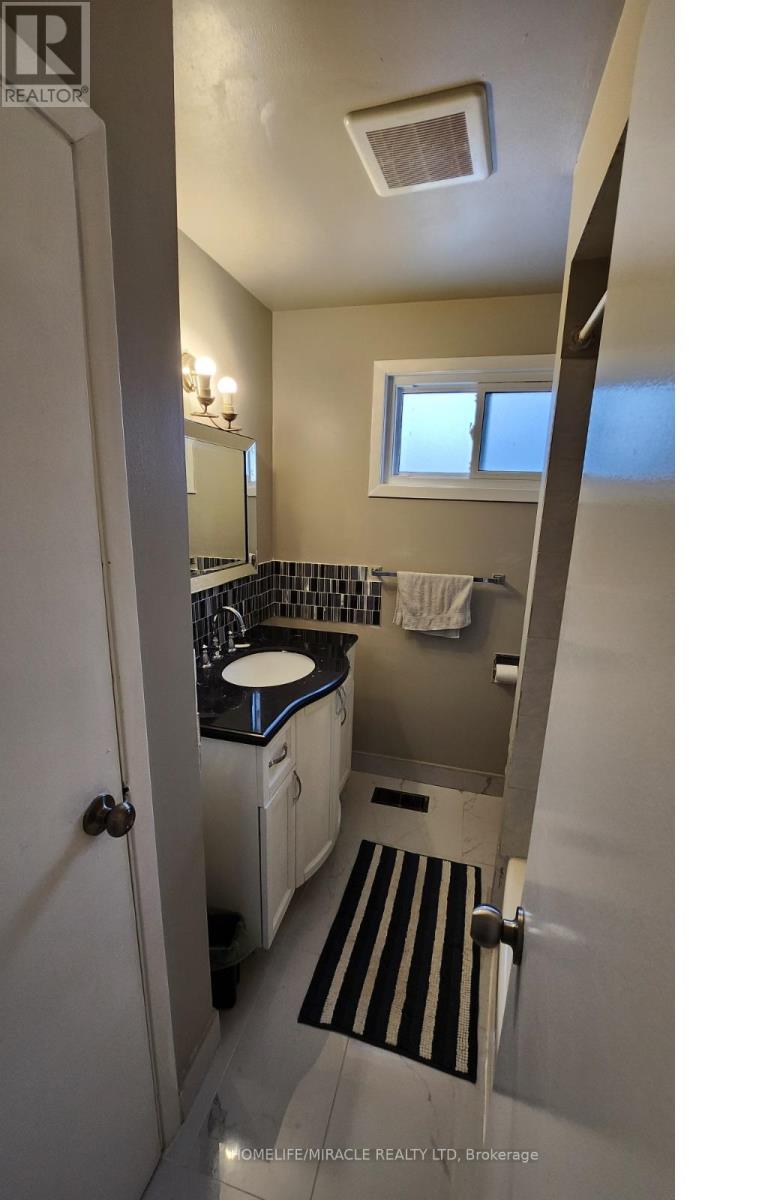 Main - 219 Mcmurchy Avenue, Brampton (Brampton South), Ontario  L6Y 1Z2 - Photo 8 - W12754276