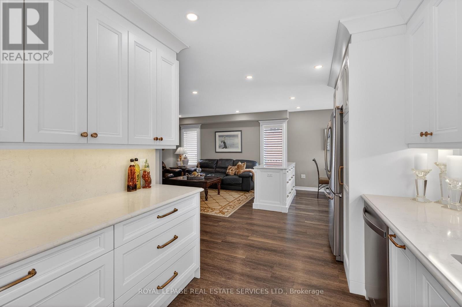 2393 Ennerdale Road, Oakville, Ontario  L6H 6N5 - Photo 17 - W12754366