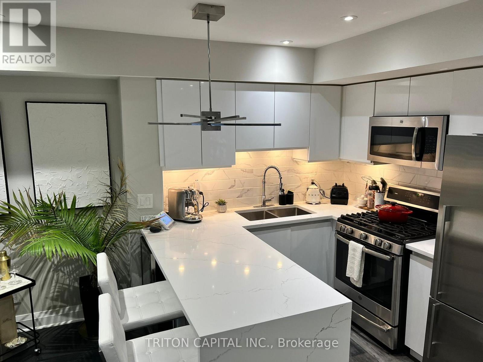 99 - 9 WINDERMERE AVENUE, Toronto, Ontario