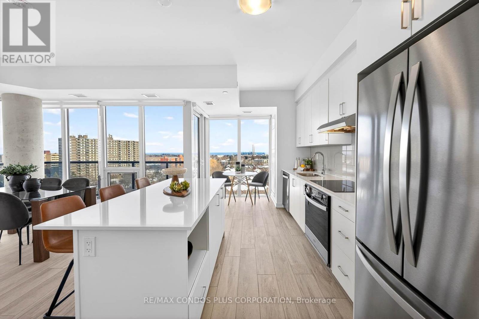 1104 - 1035 Southdown Road, Mississauga (Clarkson), Ontario  L5J 0A3 - Photo 12 - W12754418