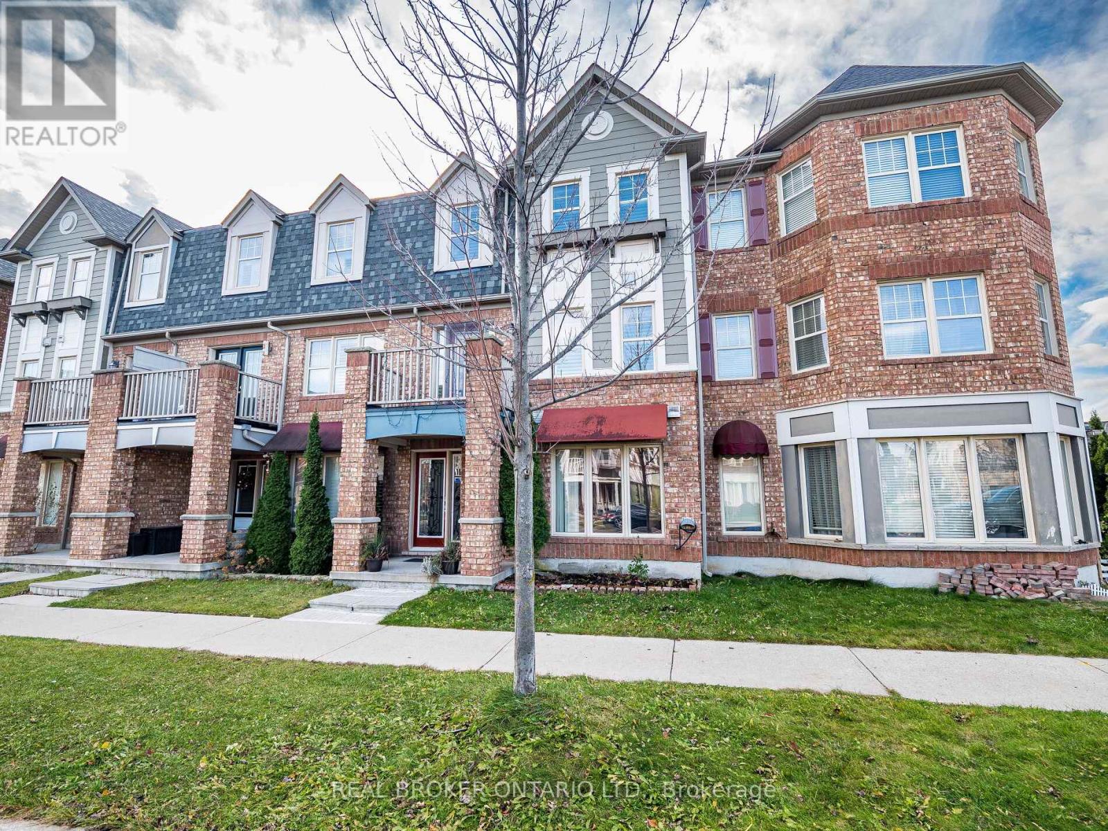 632 Scott Boulevard, Milton, Ontario  L9T 0P2 - Photo 3 - W12754338