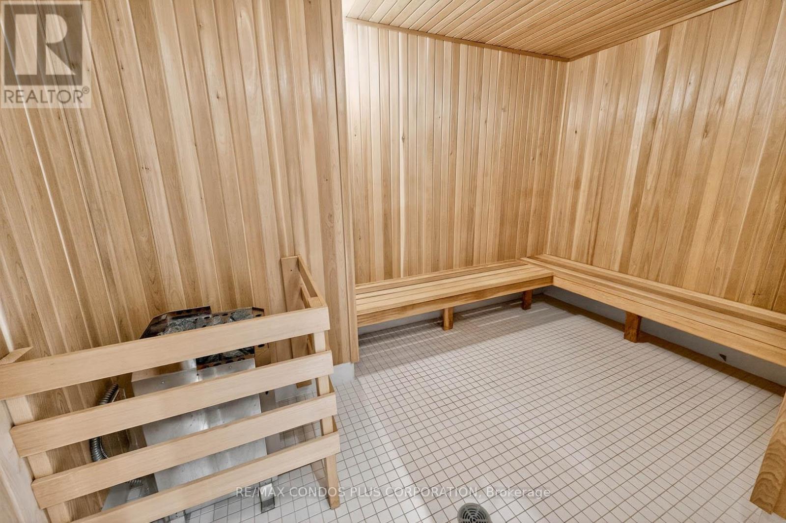 1104 - 1035 Southdown Road, Mississauga (Clarkson), Ontario  L5J 0A3 - Photo 34 - W12754418