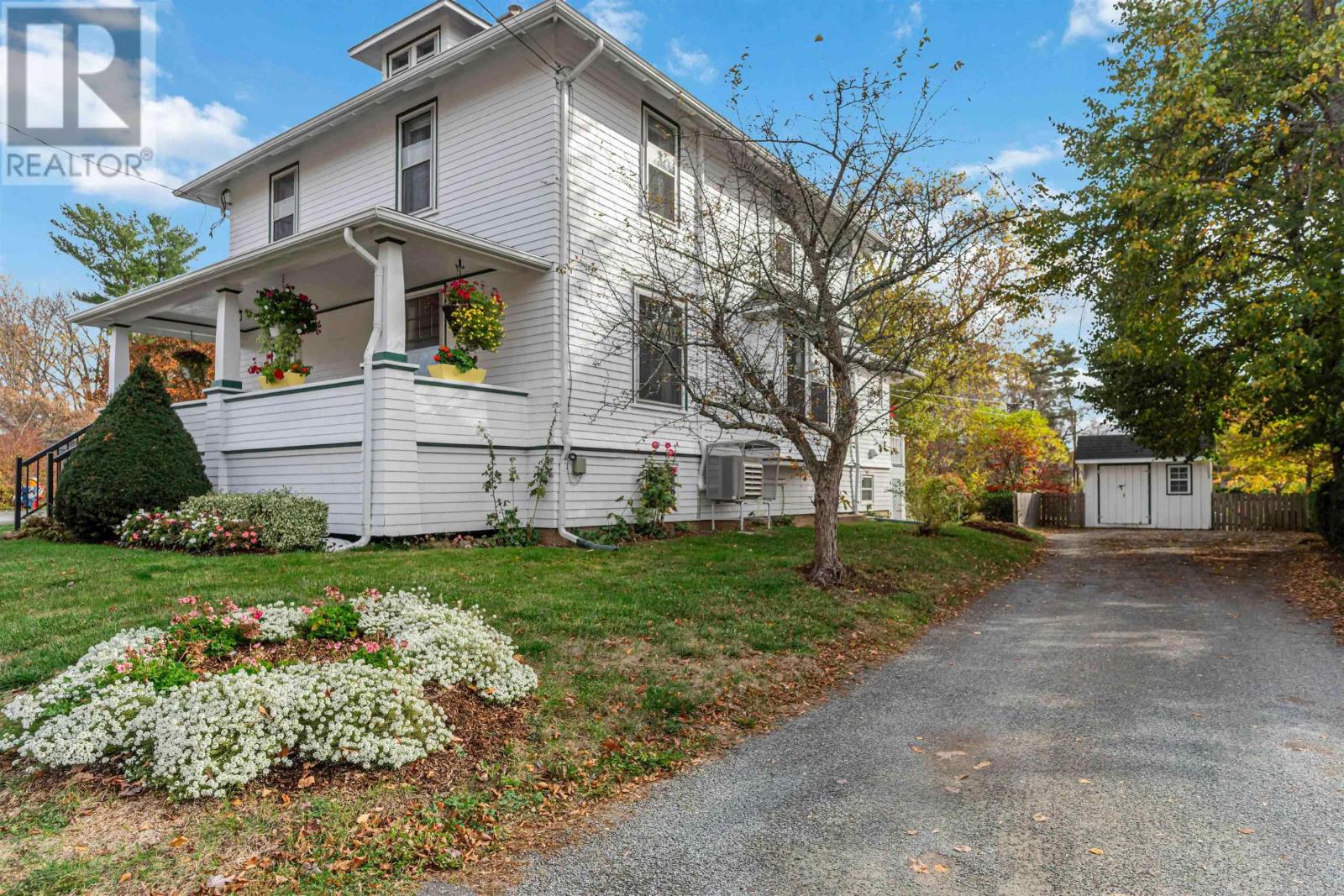 183 Cottage Street, Berwick, Nova Scotia  B0P 1E0 - Photo 2 - 202527493