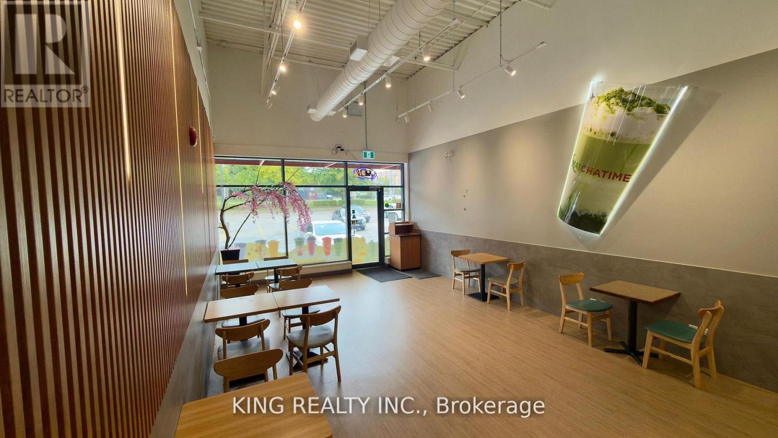 966 Dundas Street E, Mississauga (Dixie), Ontario  L4Y 4H5 - Photo 3 - W12754498