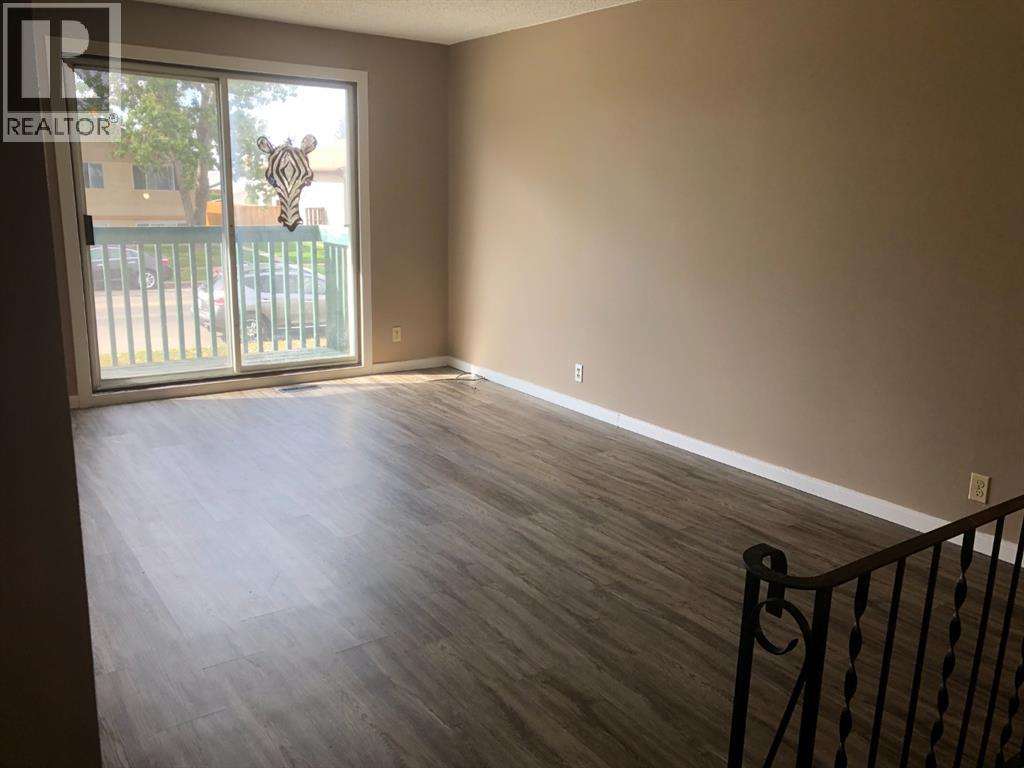 1905 23 Street N, Lethbridge, Alberta  T1H 4K3 - Photo 2 - A2257570