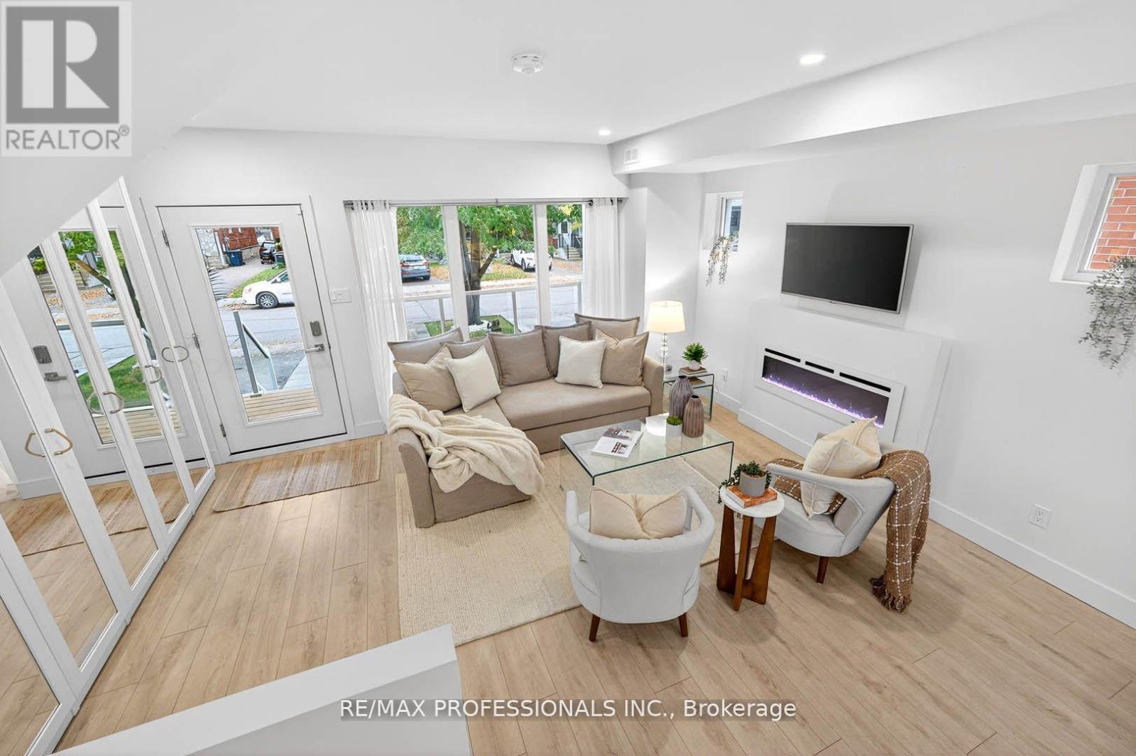 22 Ninth Street, Toronto (New Toronto), Ontario  M8V 3E3 - Photo 8 - W12754520