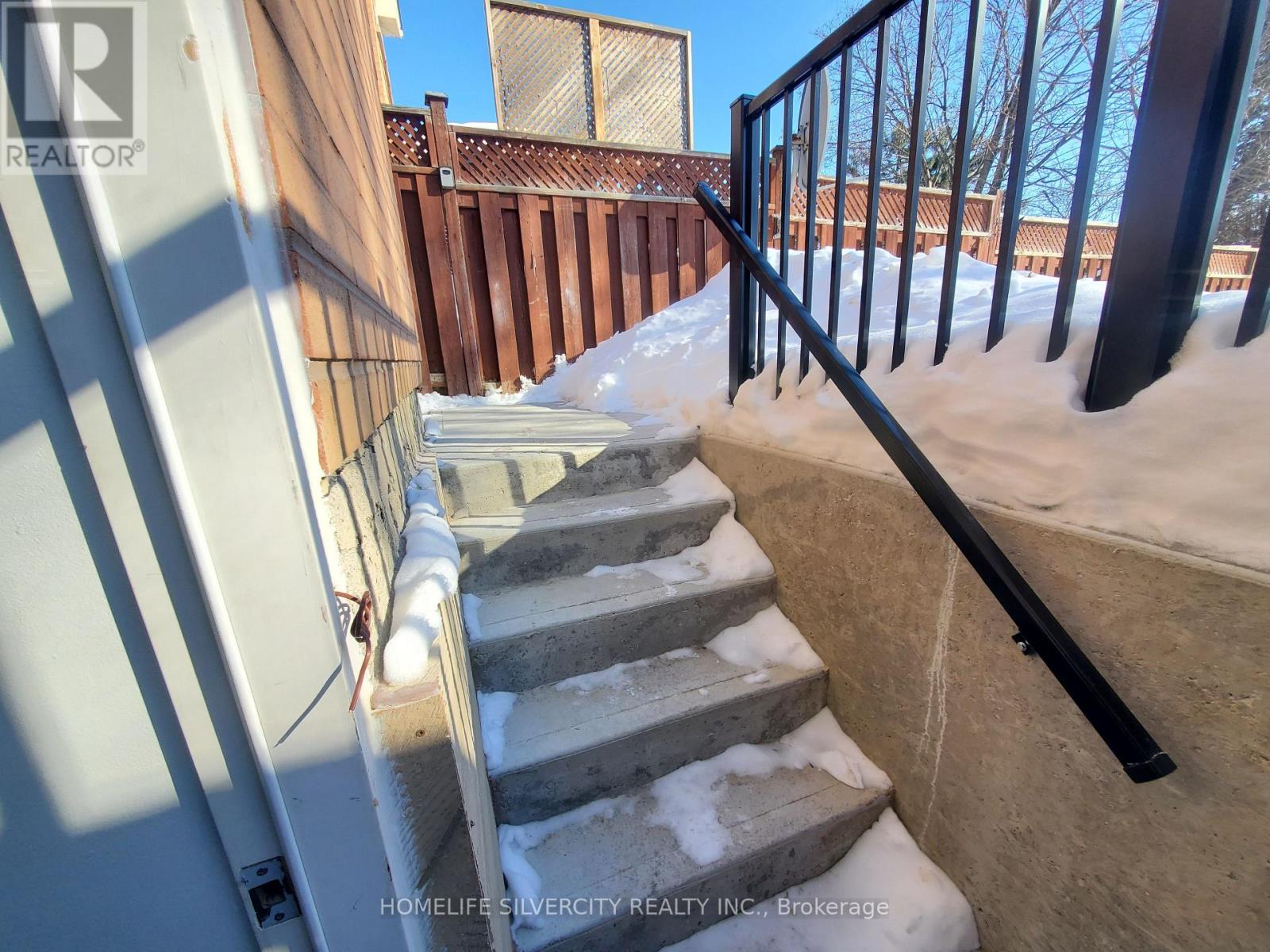 Bsmt - 44 Wildberry Crescent, Brampton (Sandringham-Wellington), Ontario  L6R 1K1 - Photo 3 - W12754540