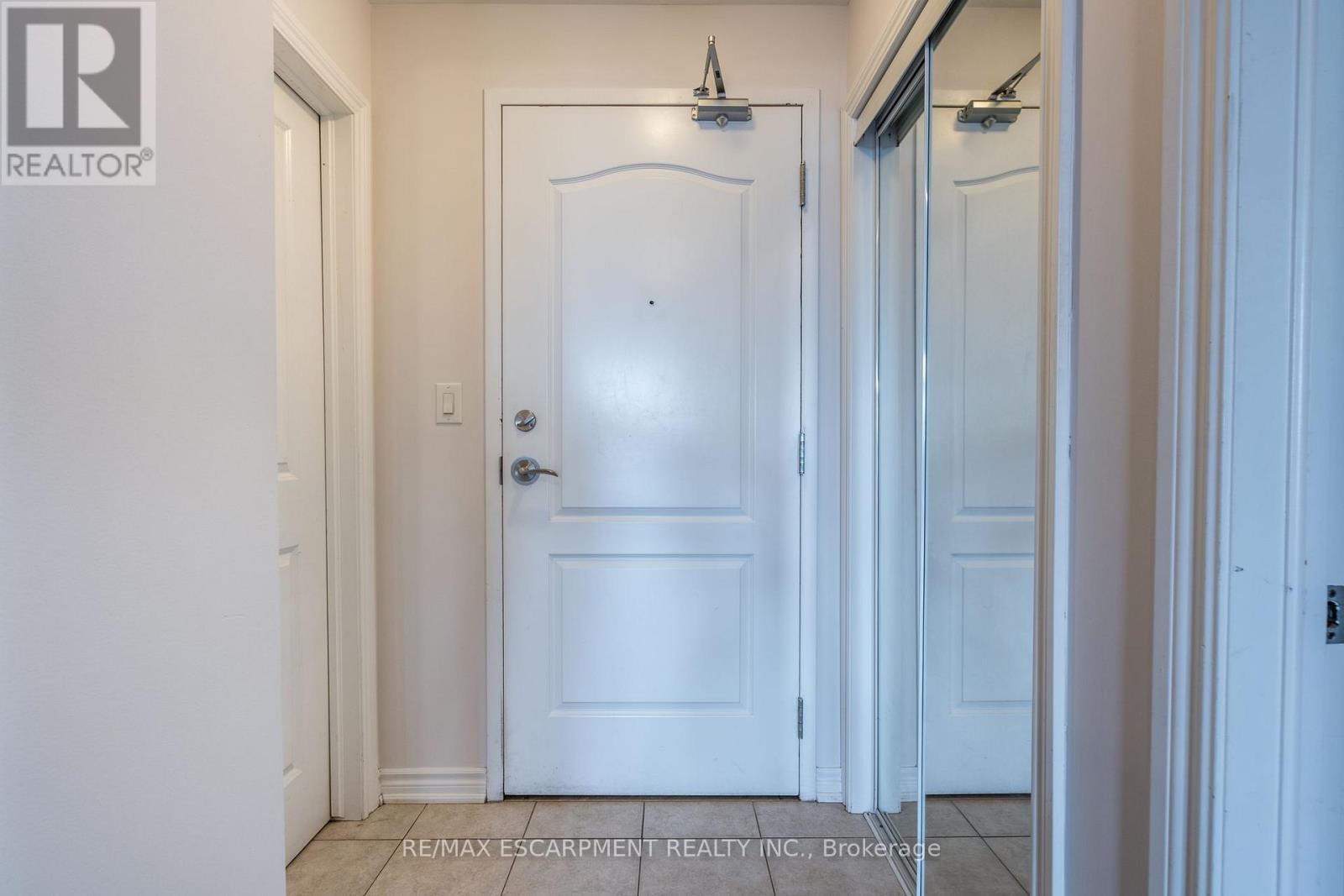 408 - 5327 Upper Middle Road, Burlington, Ontario  L7L 0E9 - Photo 9 - W12754596