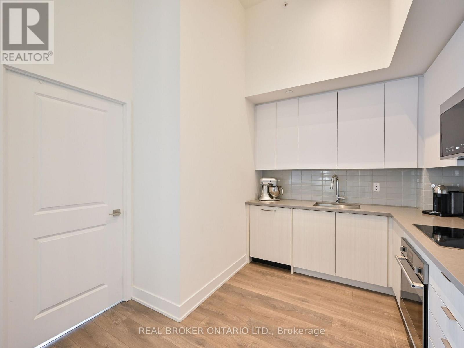 411 - 297 Oak Walk Drive, Oakville, Ontario  L6H 3R6 - Photo 20 - W12754664