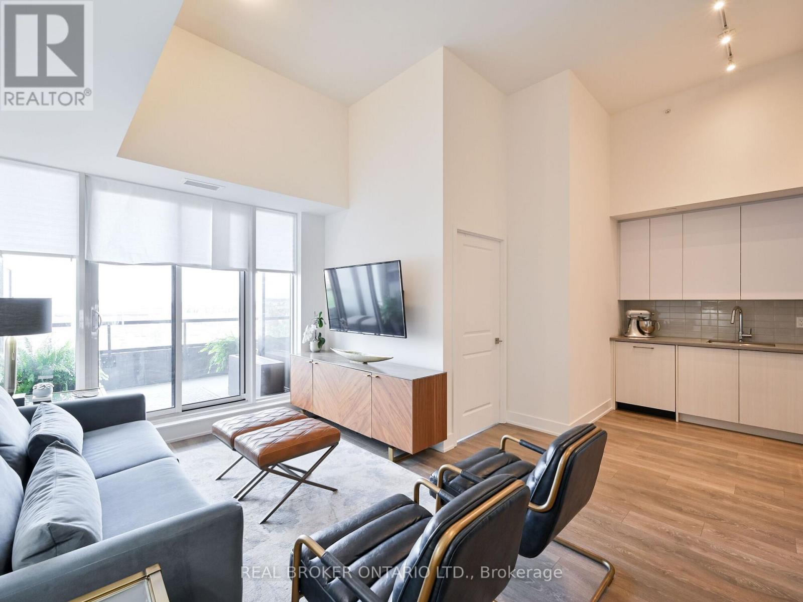 411 - 297 Oak Walk Drive, Oakville, Ontario  L6H 3R6 - Photo 17 - W12754664