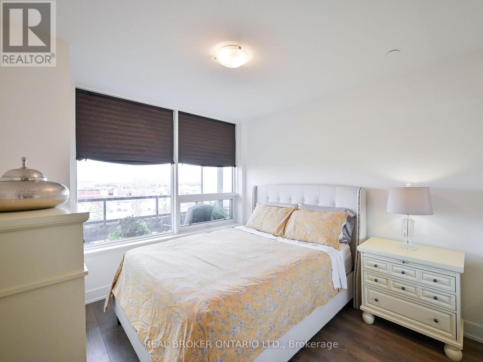 411 - 297 Oak Walk Drive, Oakville, Ontario  L6H 3R6 - Photo 24 - W12754664