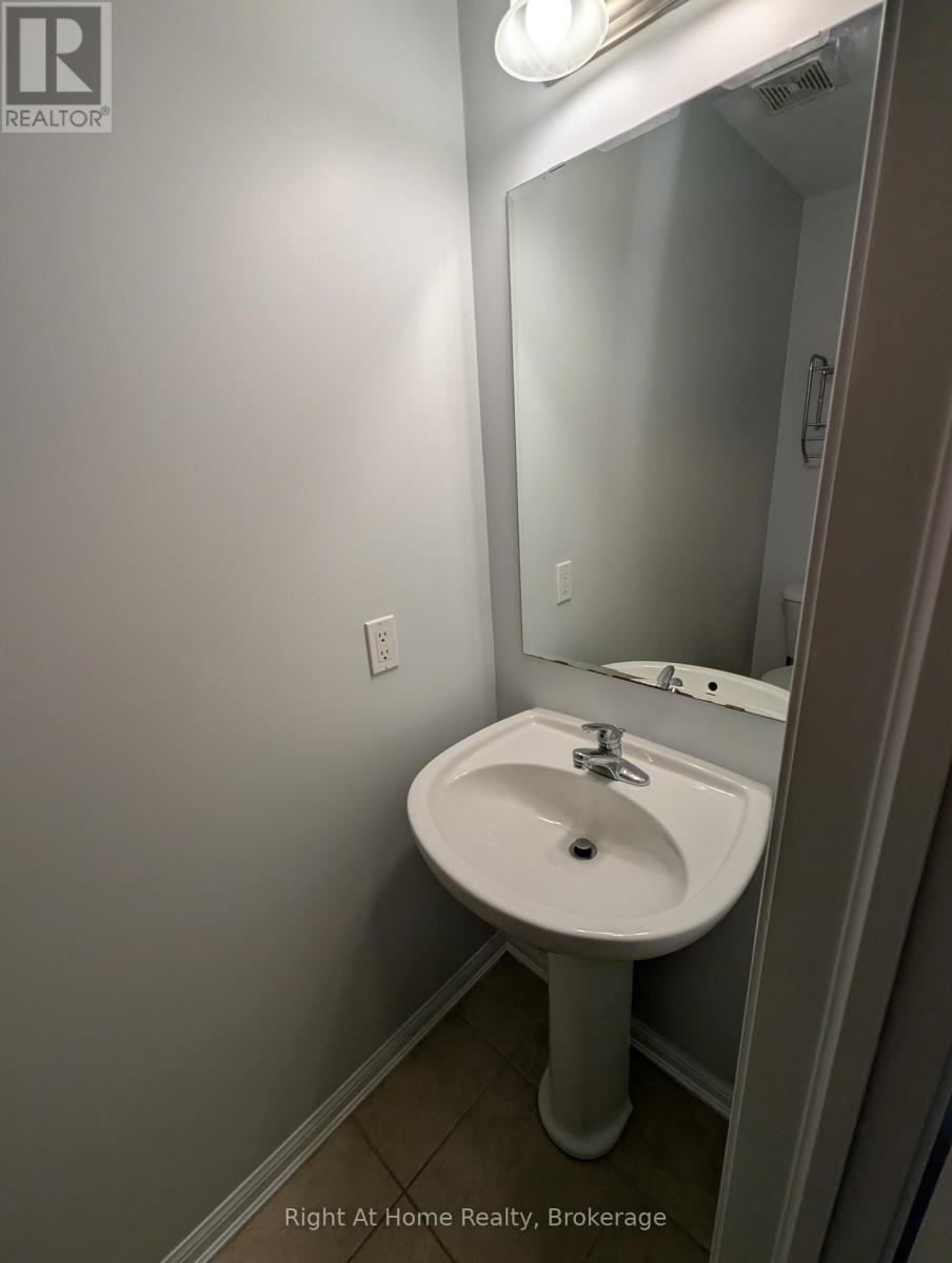 650 Frank Place, Milton, Ontario  L9T 0P8 - Photo 13 - W12754344