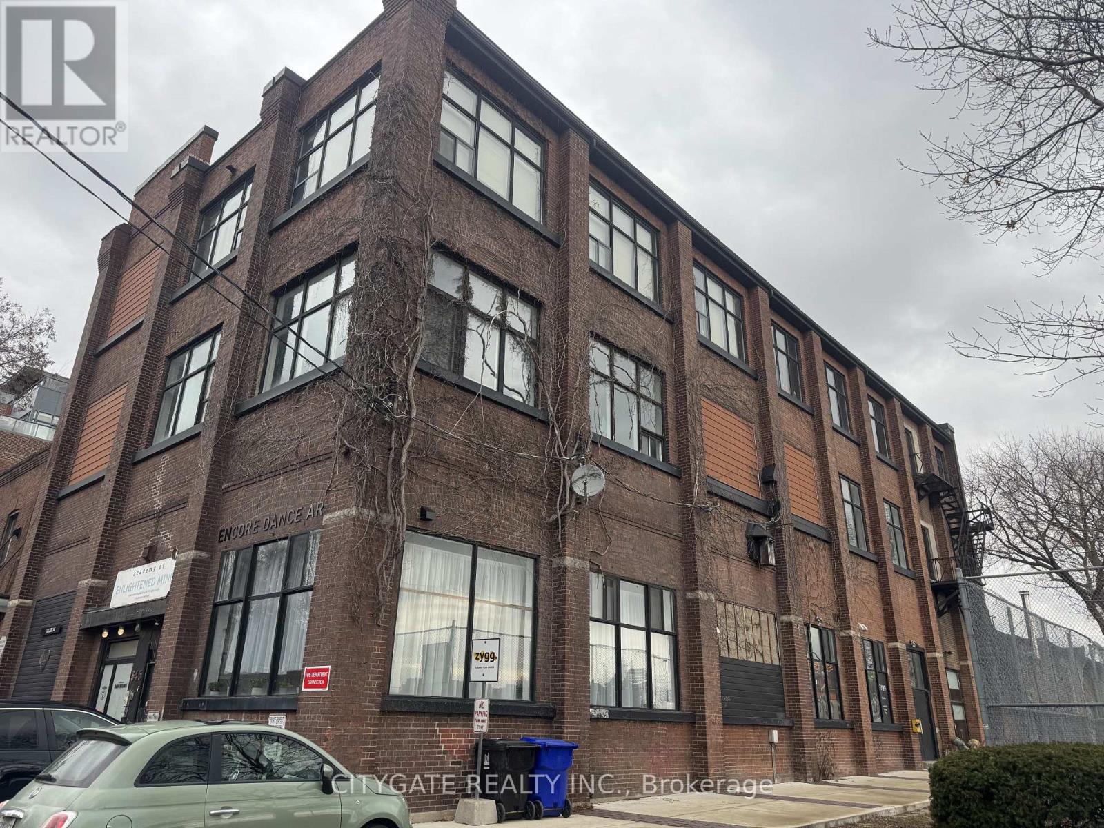 345 SORAUREN AVENUE, Toronto, Ontario