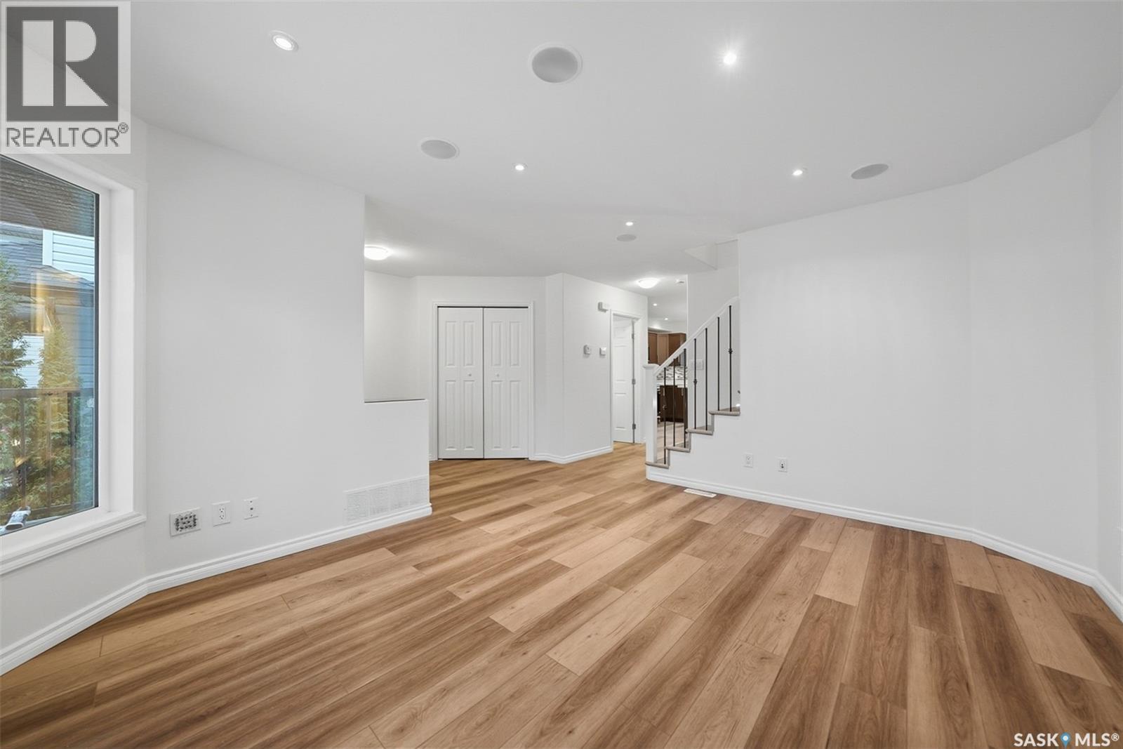 446 Geary Crescent, Saskatoon, Saskatchewan  S7R 0B8 - Photo 5 - SK027915