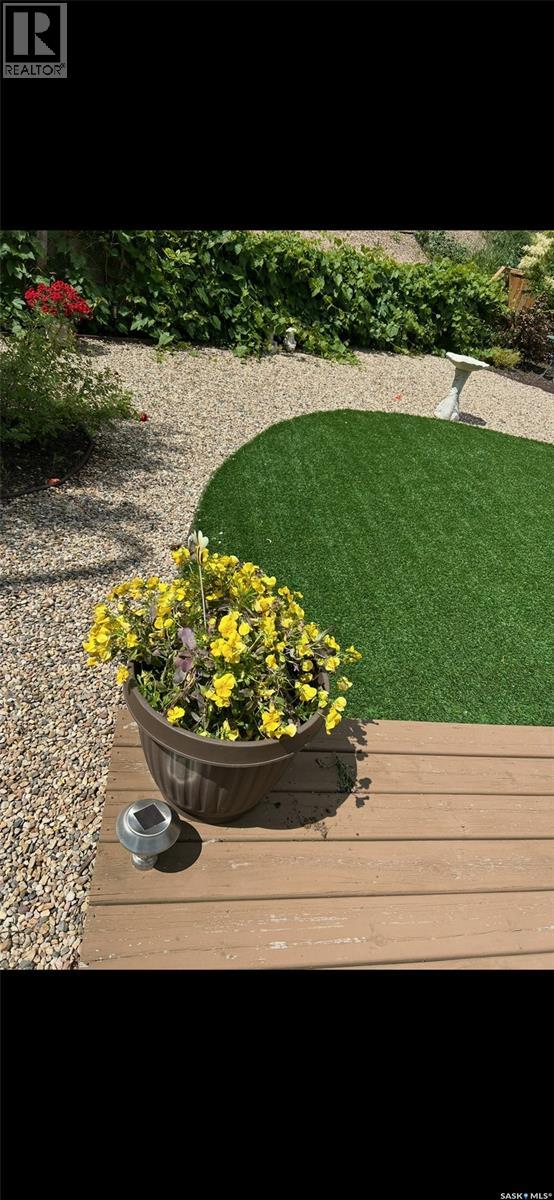 206 8th Avenue Ne, Swift Current, Saskatchewan  S9H 2P4 - Photo 31 - SK027906