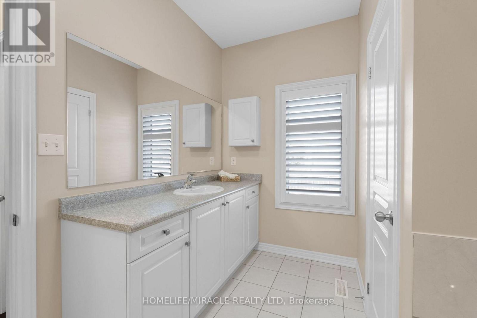 26 Fitzgibson Street, Brampton, Ontario  L6Y 0H8 - Photo 18 - W12754762