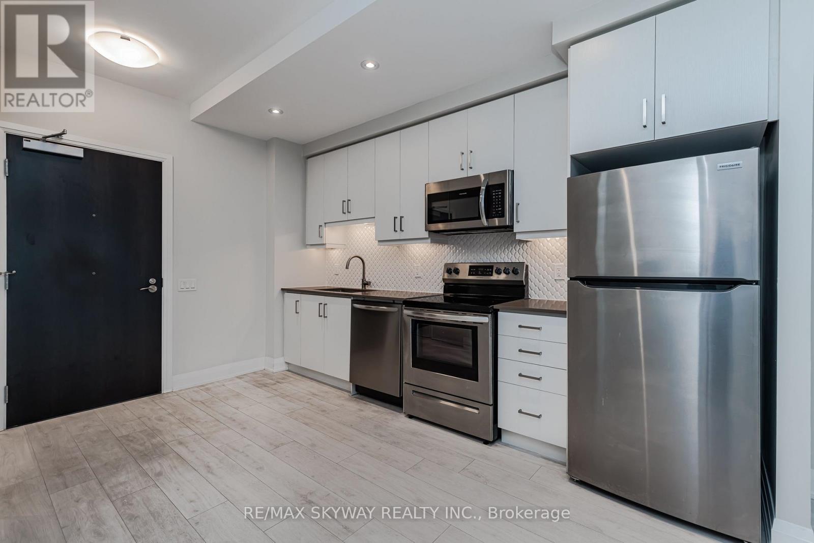 1607 - 15 Lynch Street, Brampton, Ontario  L6W 2Z8 - Photo 11 - W12754848