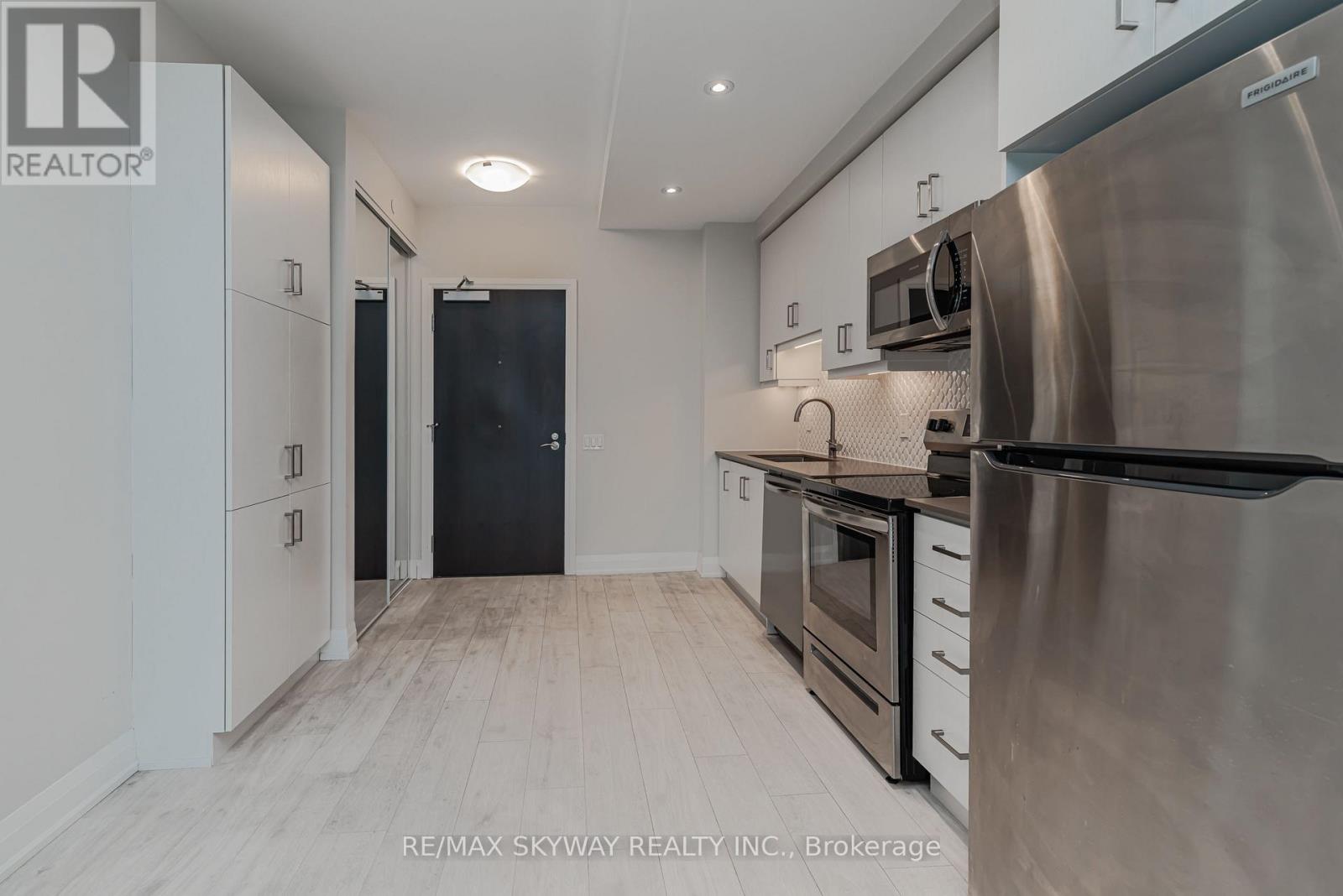 1607 - 15 Lynch Street, Brampton, Ontario  L6W 2Z8 - Photo 16 - W12754848