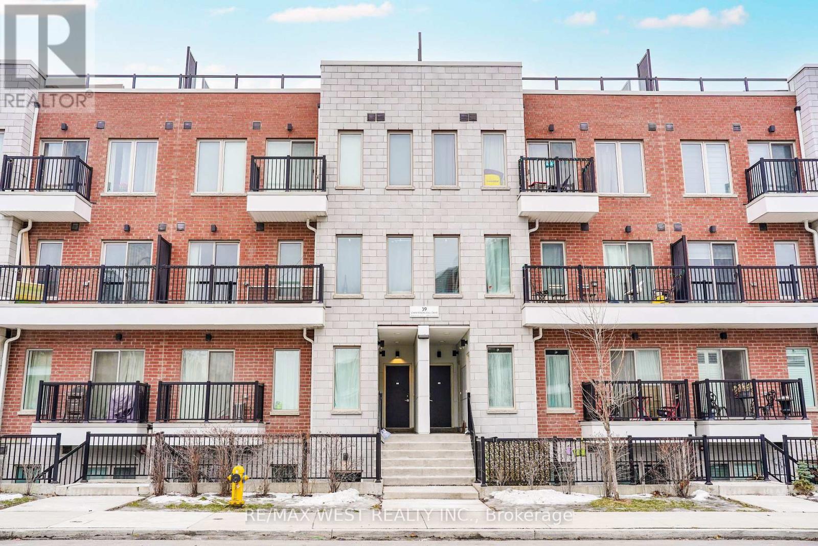 20 - 39 JOHN PERKINS BULL DRIVE, Toronto, Ontario