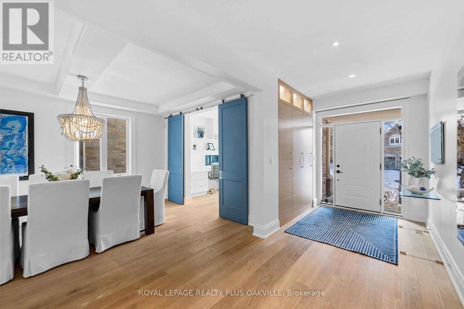 77 Spring Azure Crescent, Oakville, Ontario  L6L 6V8 - Photo 3 - W12754958