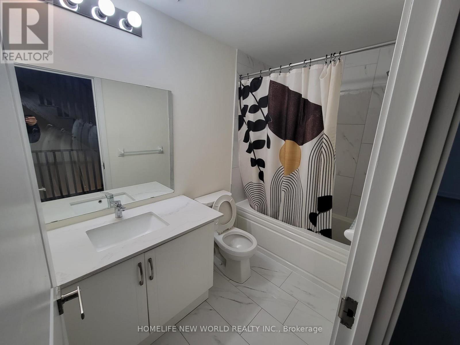 114 William Duncan Road, Toronto (Downsview-Roding-Cfb), Ontario  M3K 0C7 - Photo 14 - W12754986