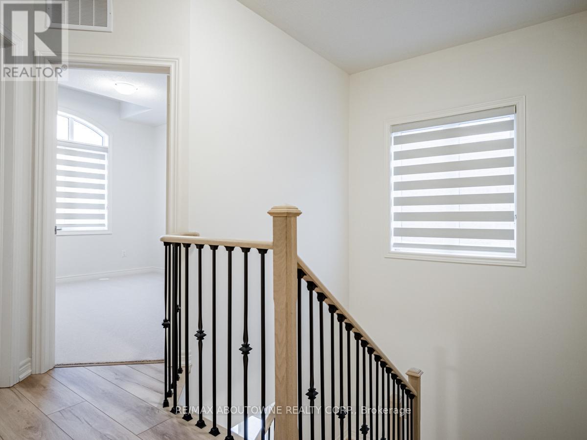 533 Dundas Street E, Oakville (Jm Joshua Meadows), Ontario  L6H 3P6 - Photo 16 - W12754998