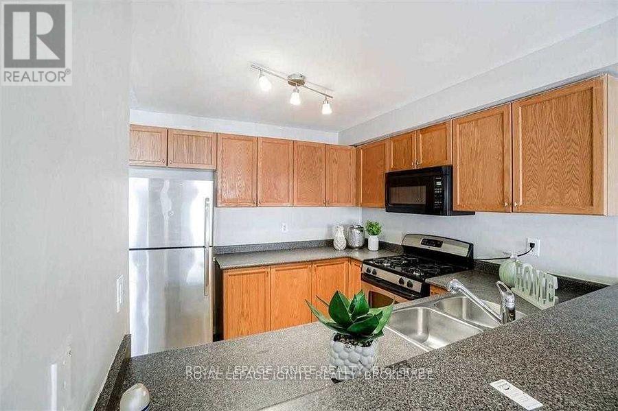 34 Sugarberry Drive, Brampton, Ontario  L6X 0K3 - Photo 17 - W12755078