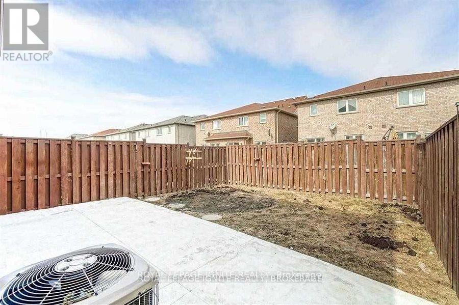 34 Sugarberry Drive, Brampton, Ontario  L6X 0K3 - Photo 26 - W12755078