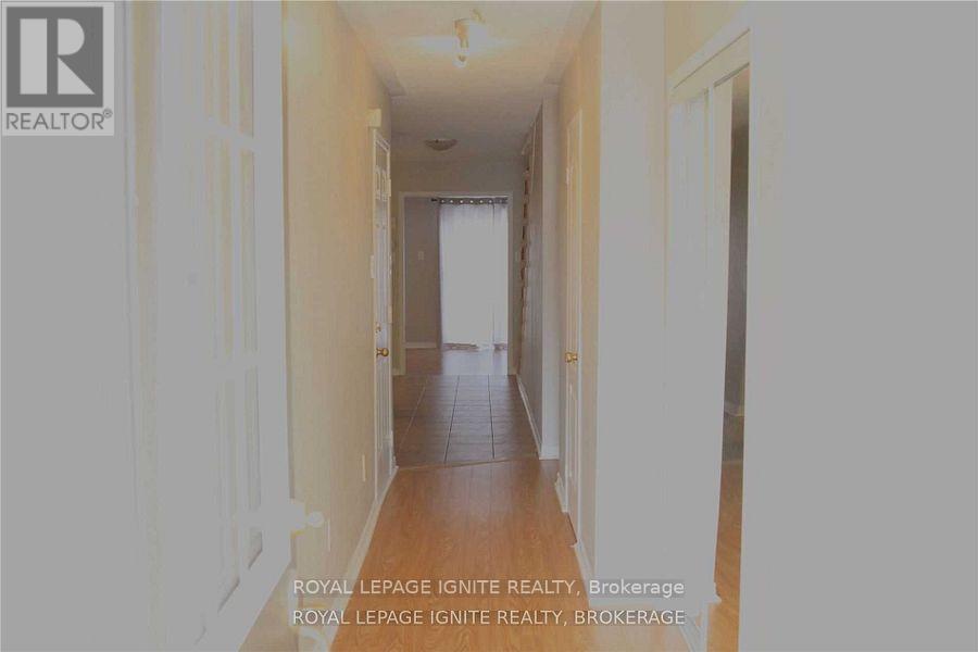 34 Sugarberry Drive, Brampton, Ontario  L6X 0K3 - Photo 4 - W12755078