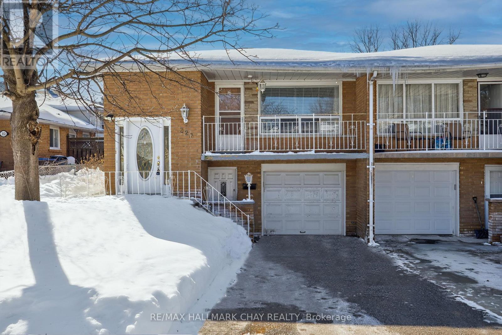 328 Lara Woods, Mississauga, Ontario  L5A 3A9 - Photo 3 - W12755130